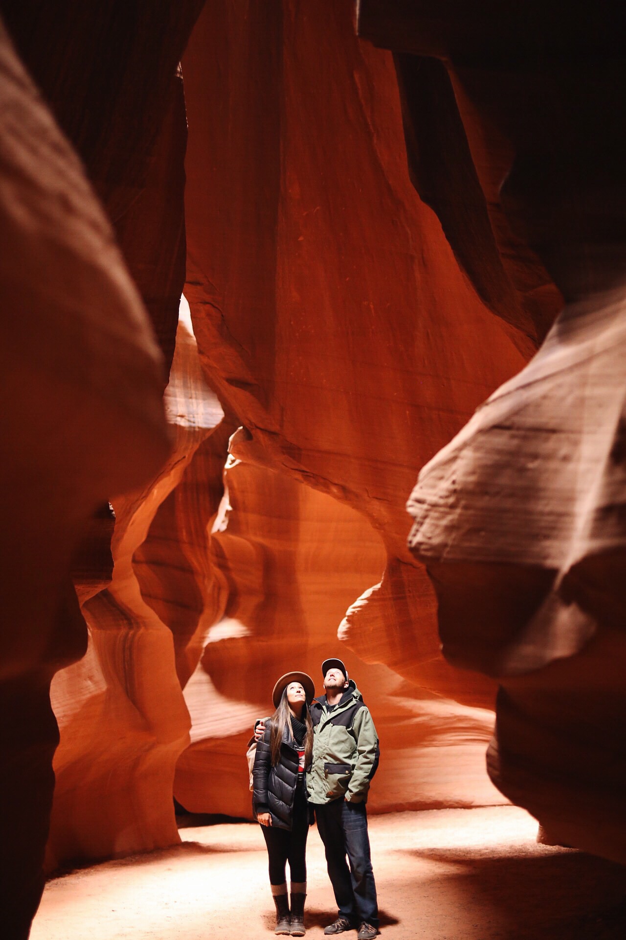 Couples That Adventure Together | Antelope Canyon Tours | Upper Antelope Canyon | Page, Arizona | Arizona Travel Guide | elanaloo.com