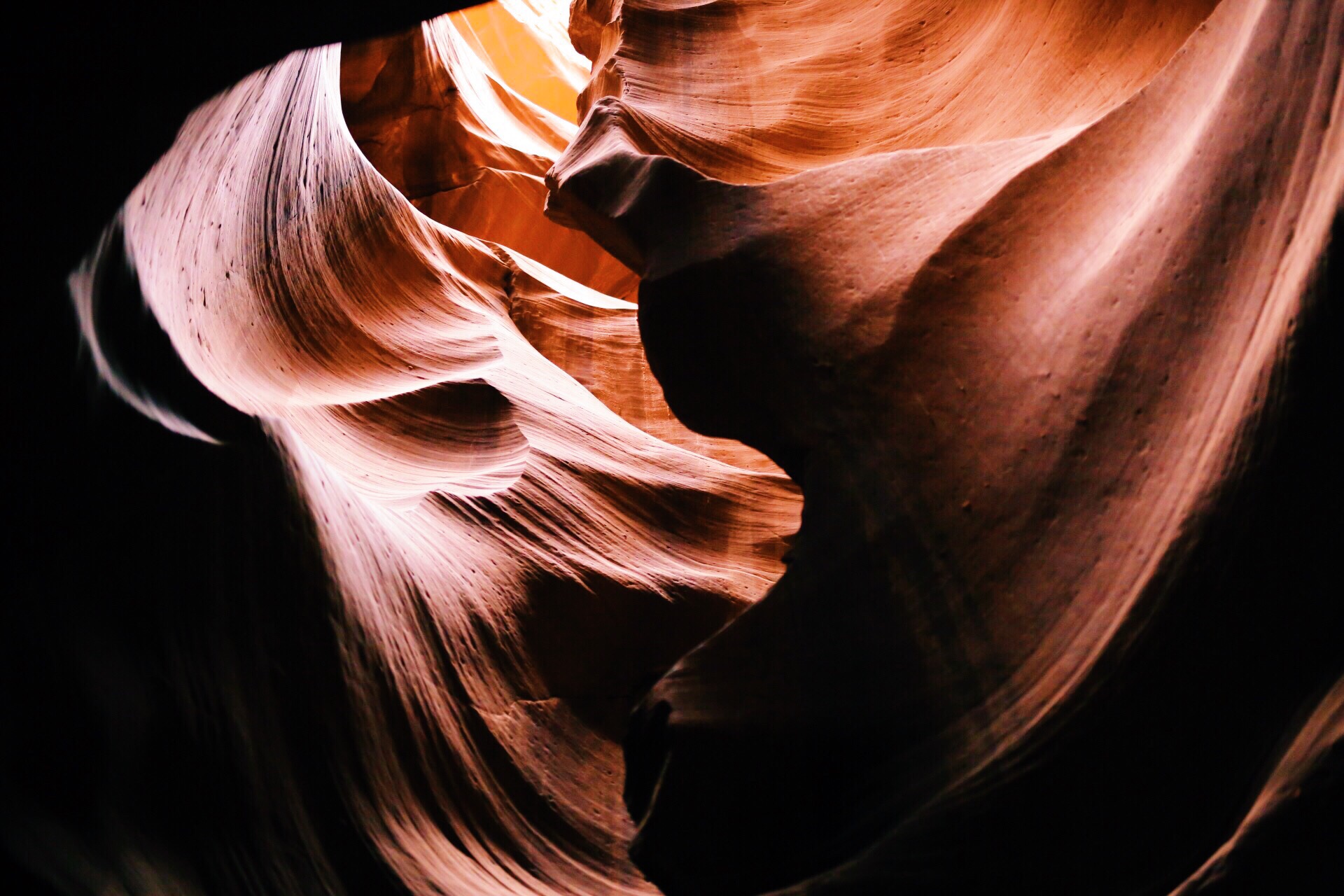 Couples That Adventure Together | Antelope Canyon Tours | Upper Antelope Canyon | Page, Arizona | Arizona Travel Guide | elanaloo.com