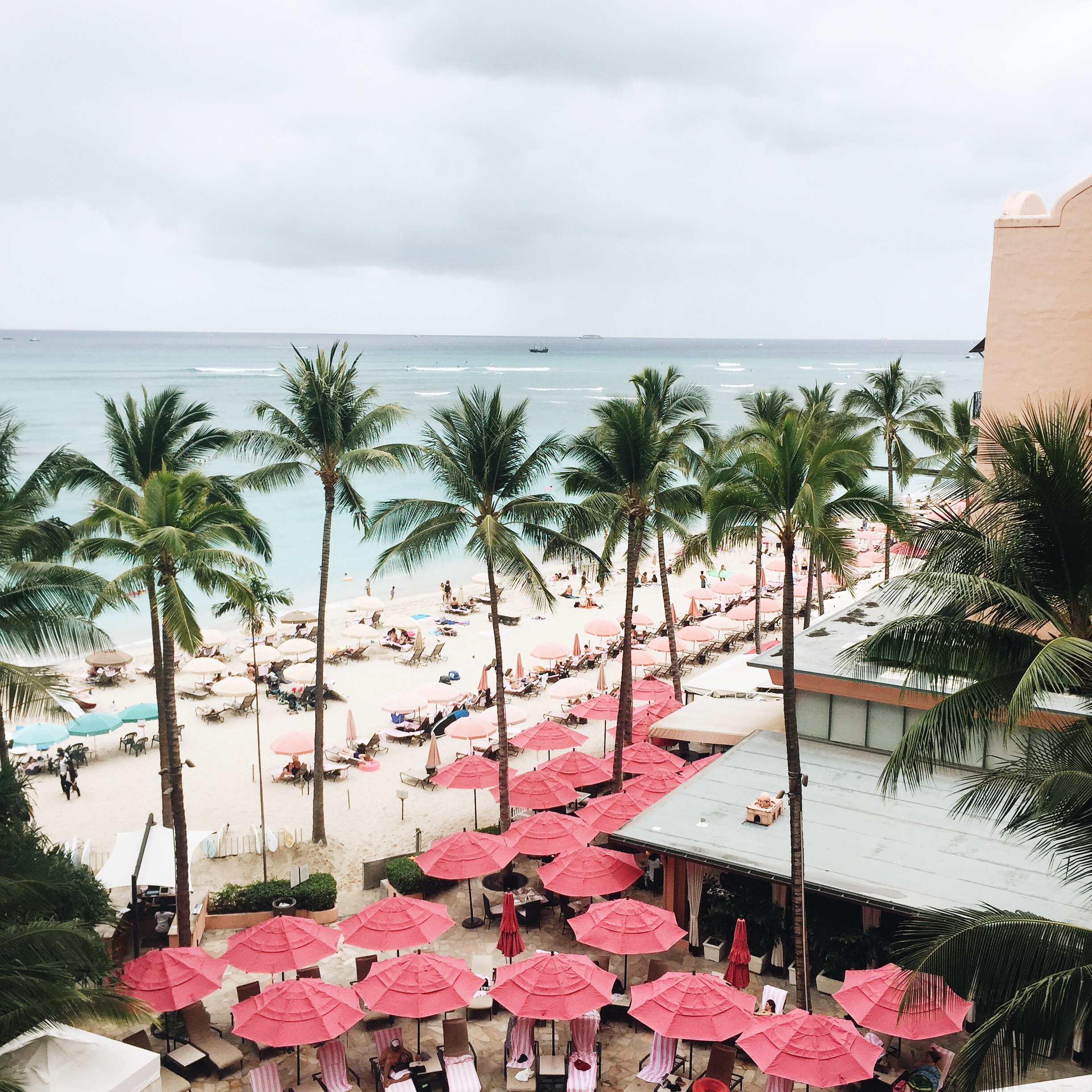 Royal Hawaiian Hotel | Pink Palace in the Pacific | Hotel Accommodations in Honolulu, Oahu | Best Places to stay on Oahu | Travel Guide to Oahu via @elanaloo + elanaloo.com