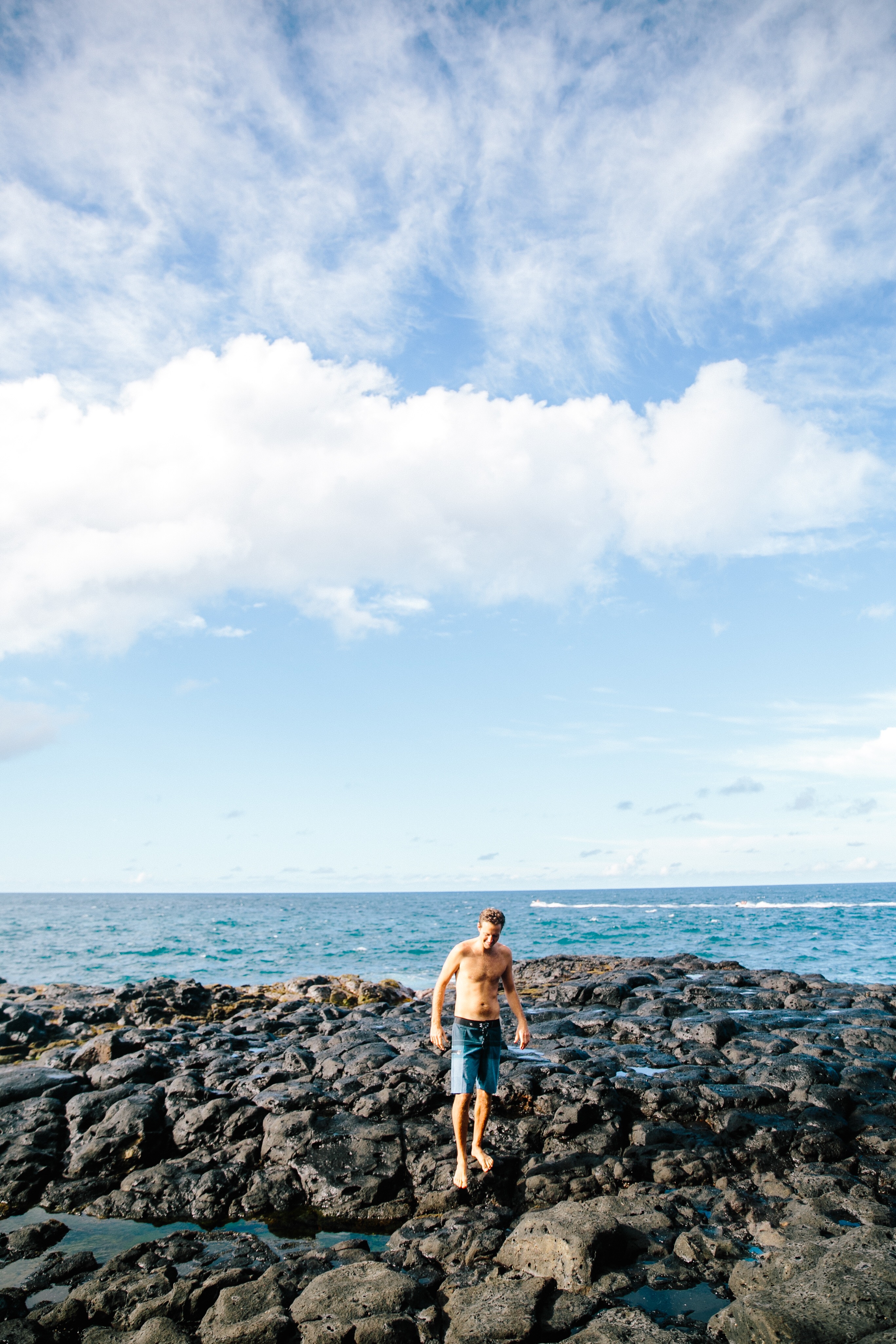Queen's Bath Kauai | Travel Guide to Kauai, Hawaii | Travel Tips for Kauai | Packing List for Kauai | Helpful Tips for Traveling to Kauai | Kauai Travel Guide | Hawaii Travel Guide | Why You Should Visit Hawaii | Napali Coast Boat Excursion | Activities To Do in Kauai | Best Vacation Places in the World via @elanaloo + elanaloo.com