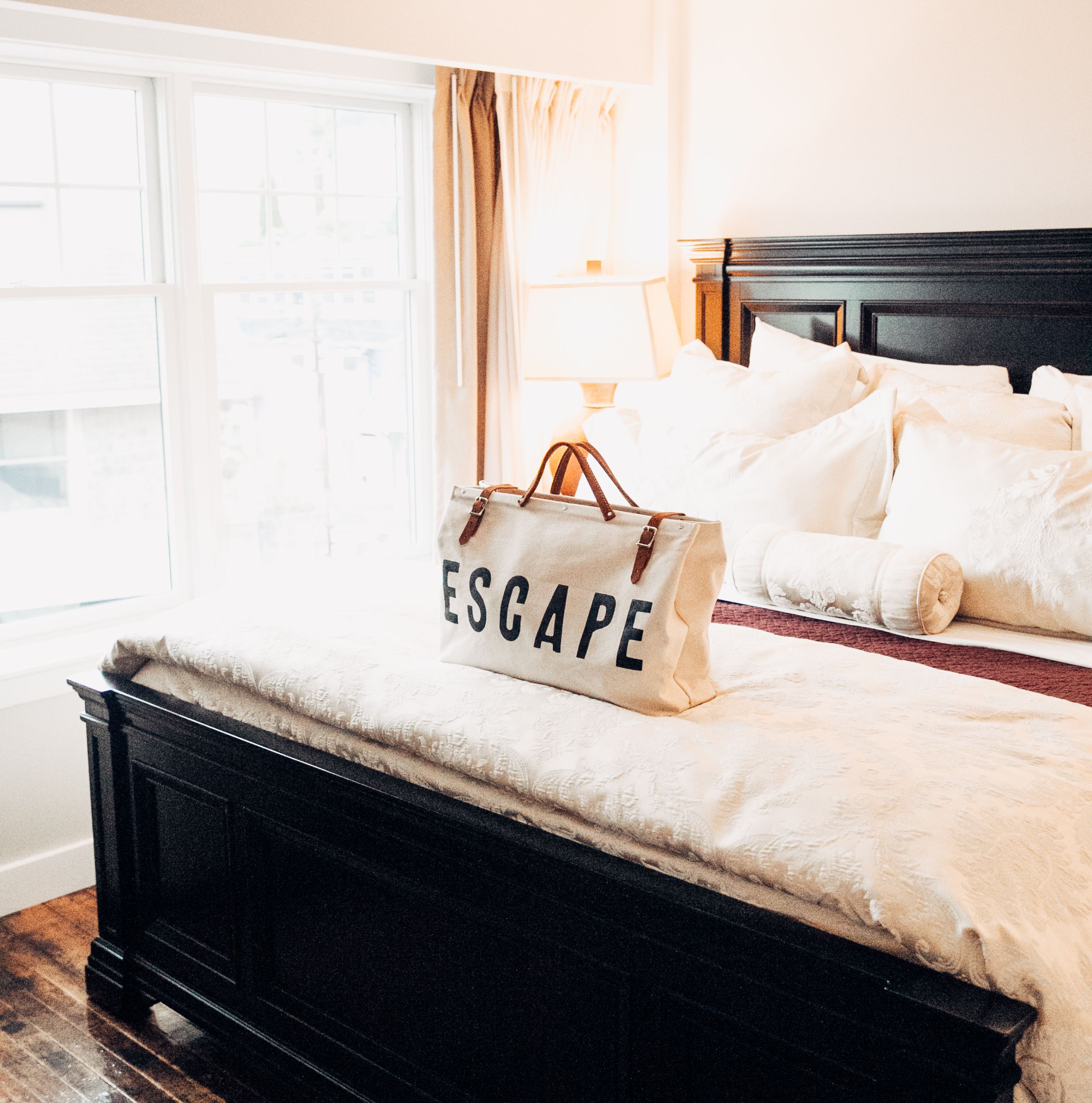 Historic Boutique Hotel in Maine | 16 Bay View Hotel | Best Places to Stay in Maine | Best Hotels on the Coast of Maine | Where to stay in the coastal towns of Maine | Travel Guide to the coast of Maine | How to Experience Maine | Camden, Maine | Best of Maine via Travel Blogger @elanaloo + elanaloo.com