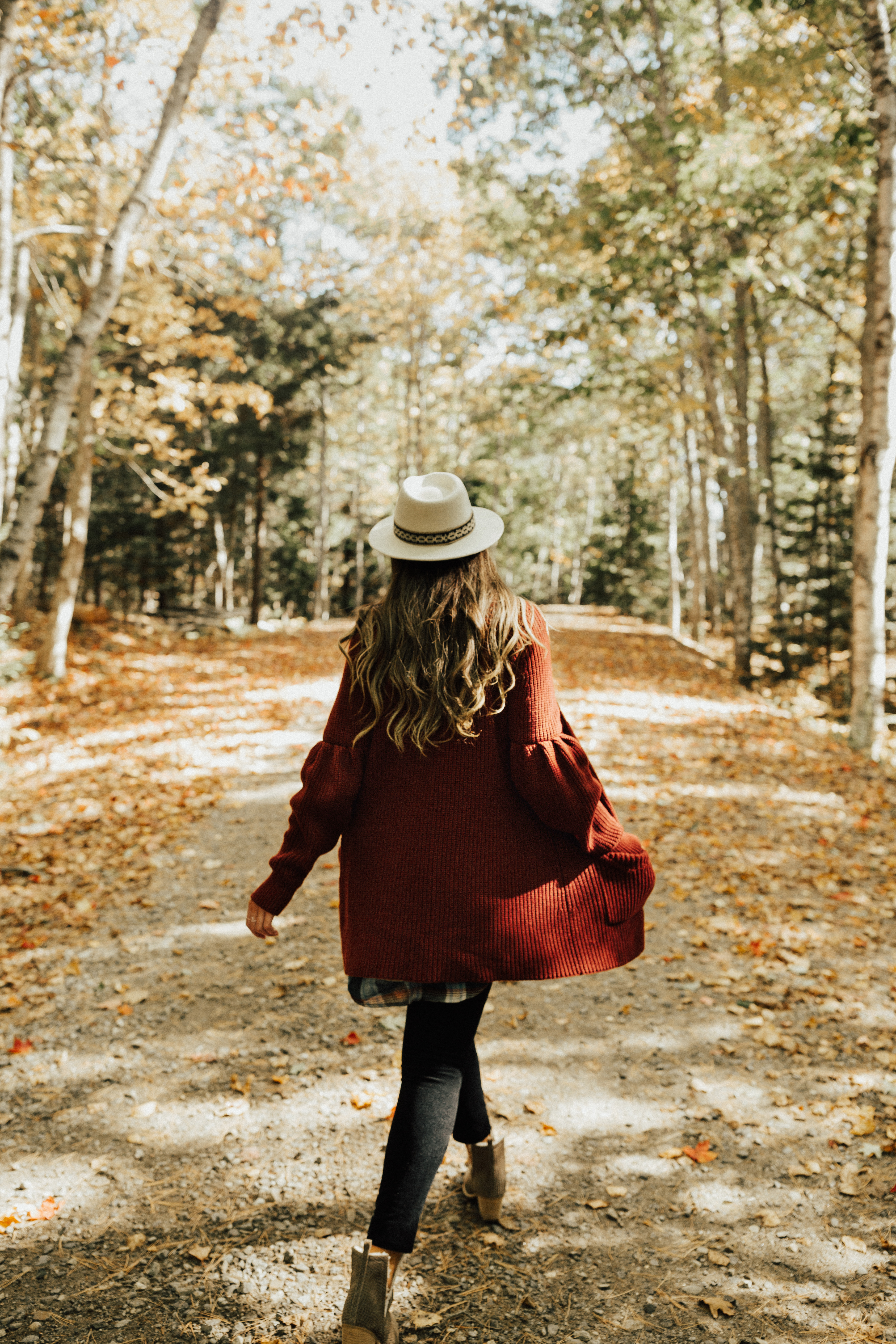 Featured On Anthropologie | Shades of Fall | Fall Fashion feature with Anthropologie | Fall Trends with Travel Blogger Elana Jadallah | Best Looks of Fall with Anthropologie | Exploring Camden Maine | Travel Diary Camden Maine via @elanaloo + elanaloo.com