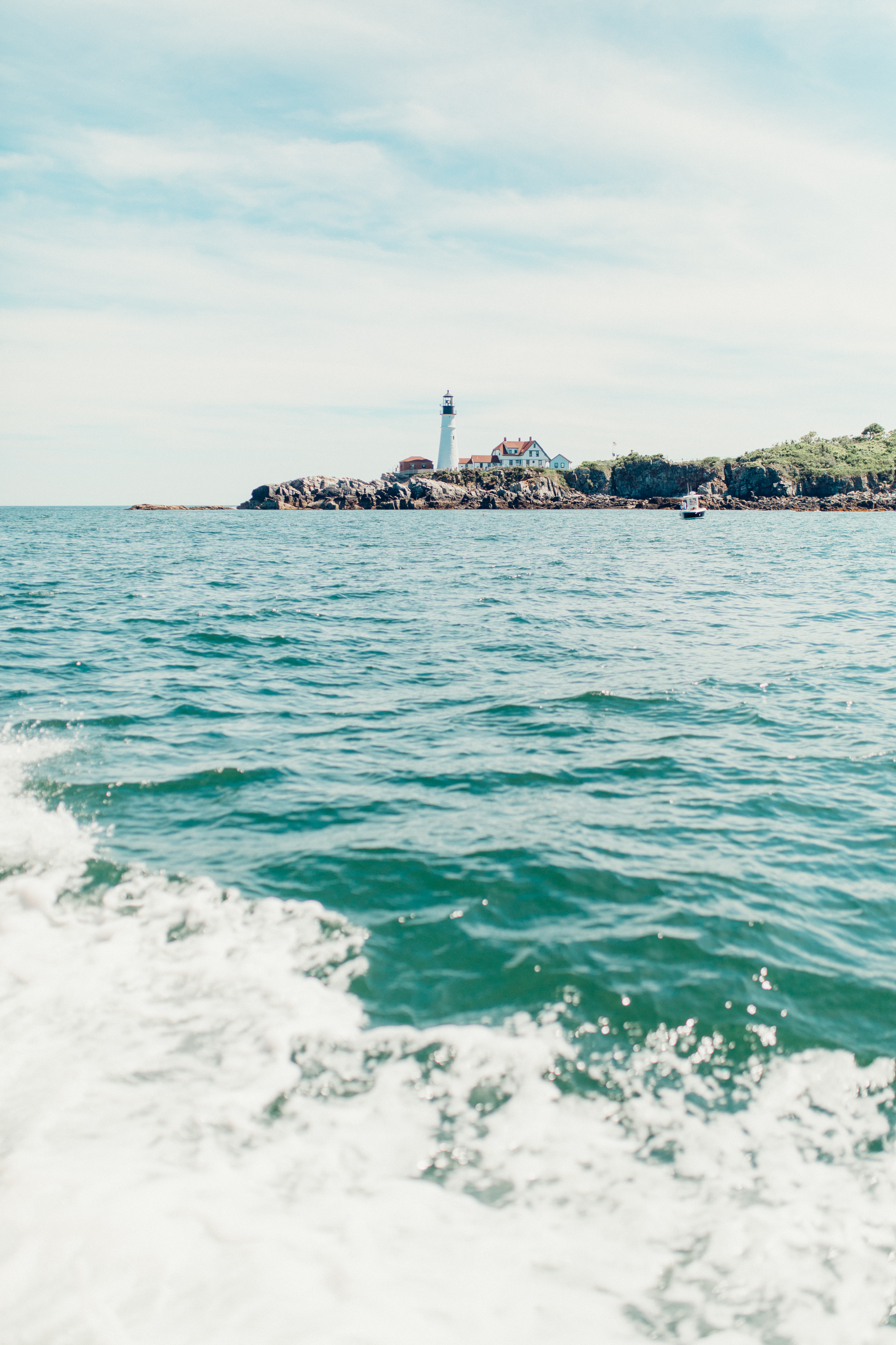 Portland Head Light | Things to do in Portland, Maine | Lobster Cruise with Lucky Catch | Maine Lobster Boat | Truly Experience Maine | Portland, Maine | Girl's Weekend in Maine via @elanaloo + elanaloo.com