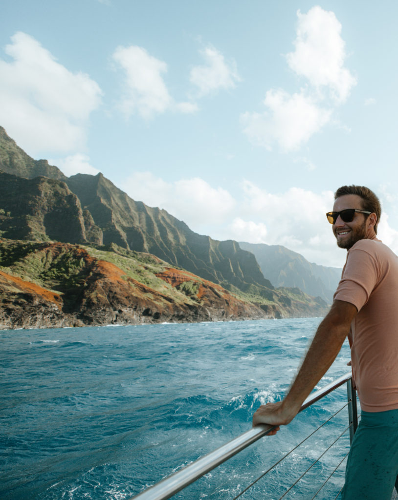 Sailing the Nā Pali Coast of Kauai -  Heading to Hawaii? Here are some Intuitive Ways To Manage Travel Anxiety - via @elanaloo + elanaloo.com